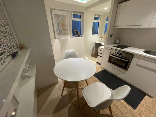 Modern self-contained Ground and Basement studios