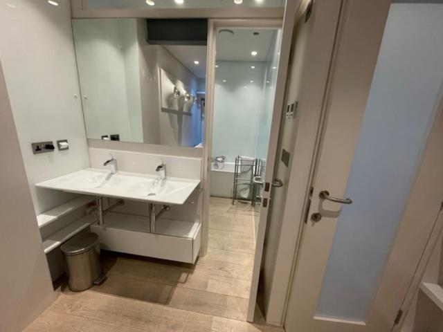 Modern self-contained Ground and Basement studios