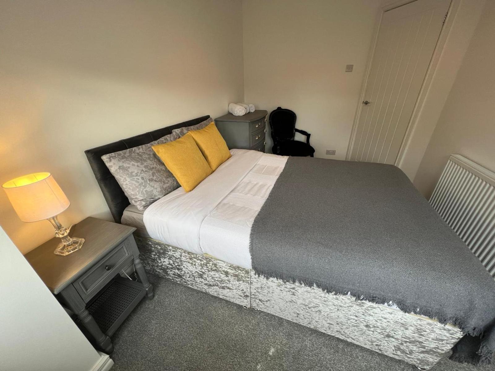 Cosy Fresh New Refurbished House