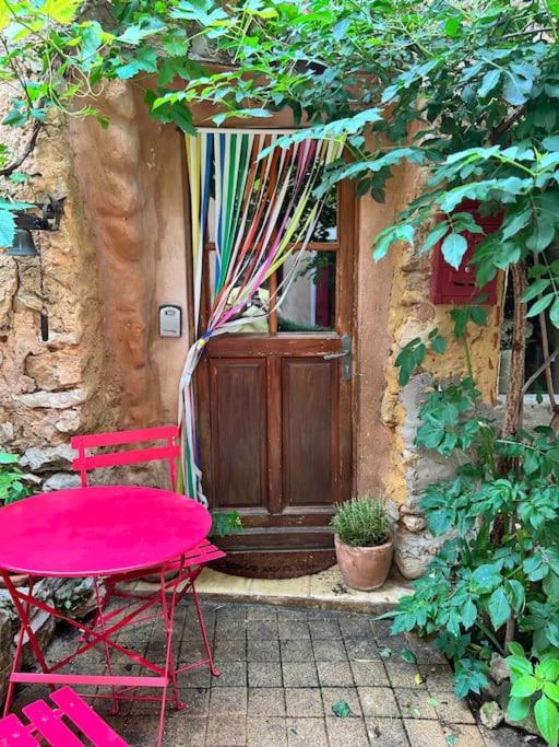 Maisonnette au pied du Mont Ventoux ste colombe