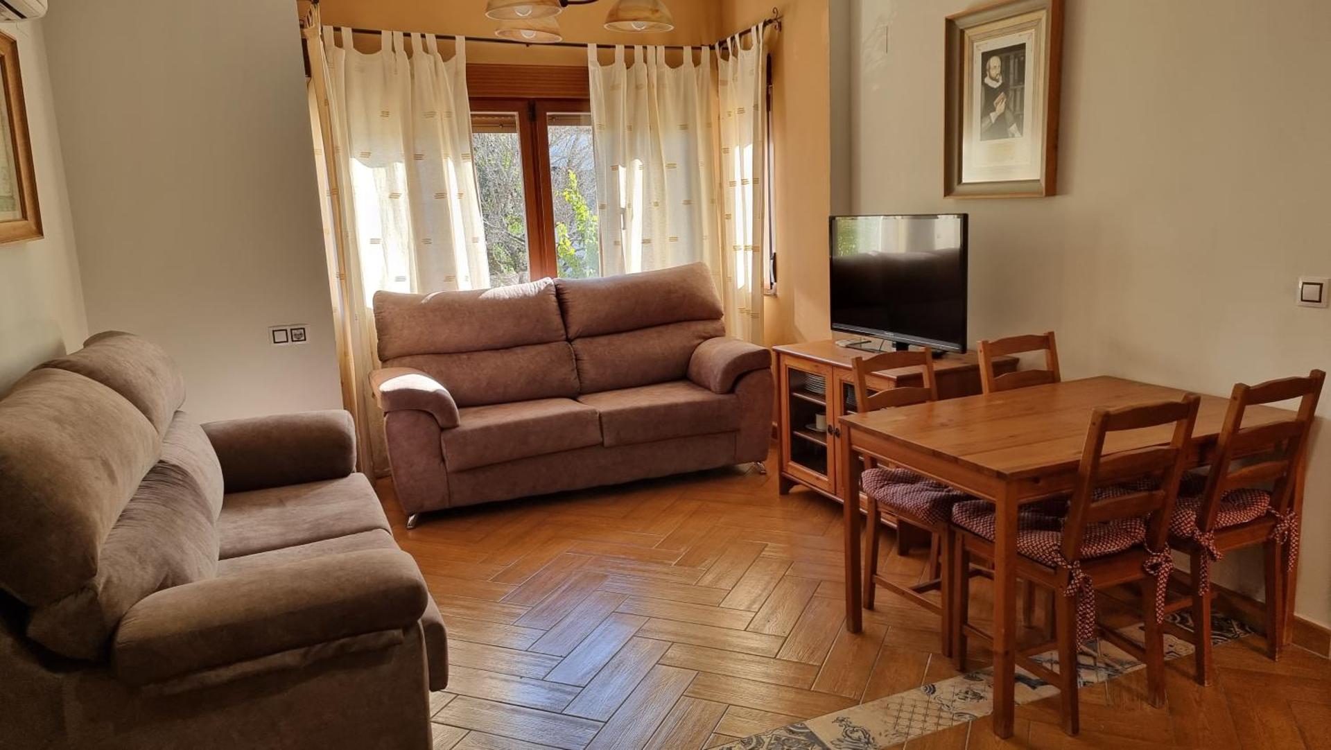 Apartamentos Rurales La Platea