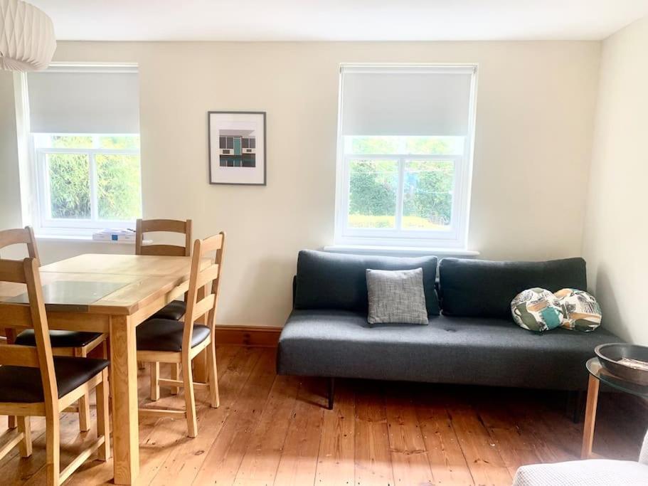 Delightful Ely house Bright and warm with cathedral view