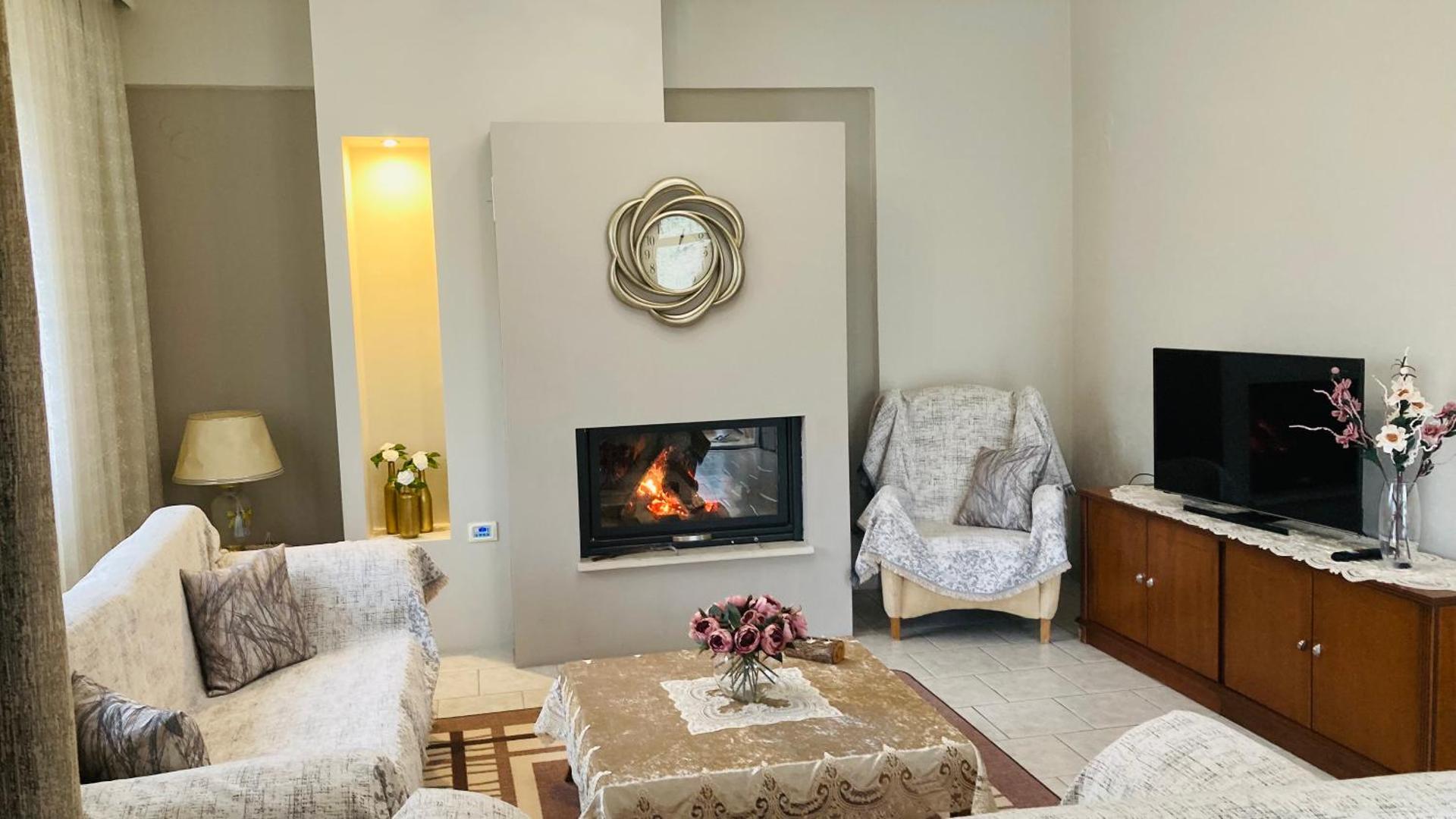 Suzie's House - Road to Loutra Pozar