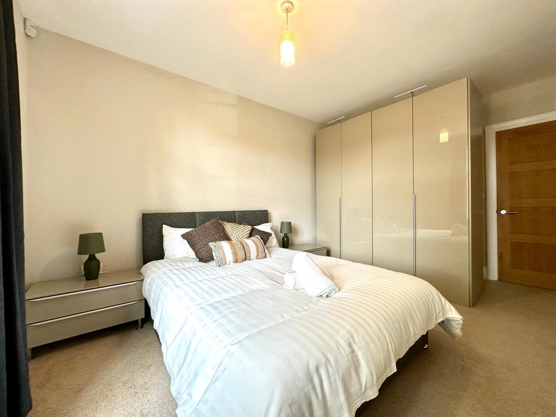 Desirable 2 Bedroom Apartment in Bicester that sleeps 5
