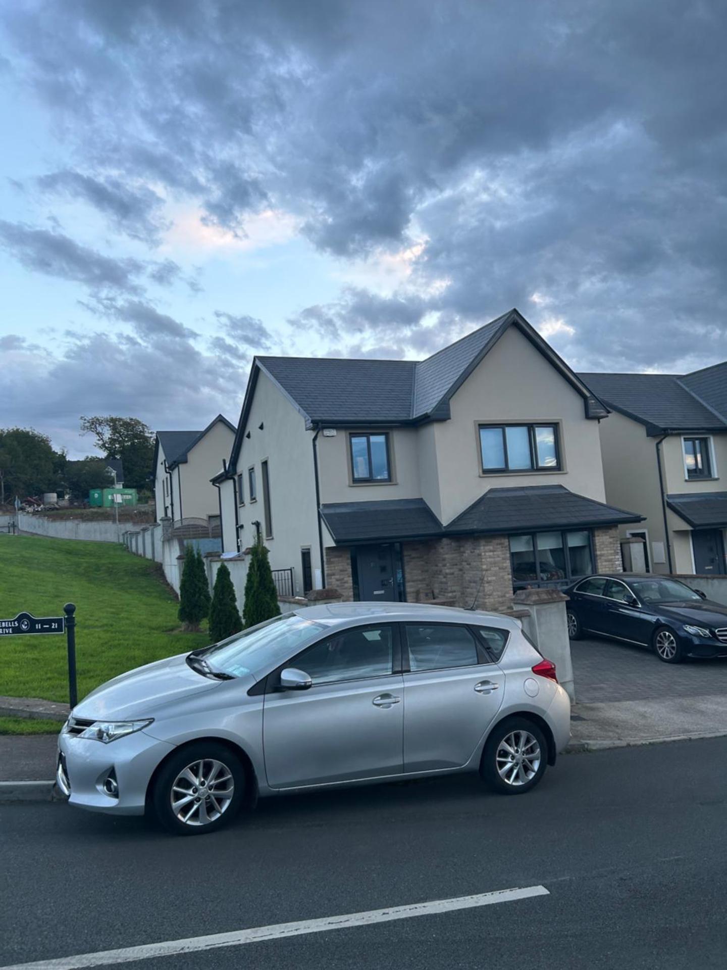 1 luxurious room in family home