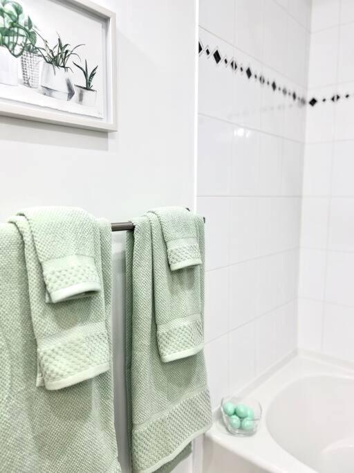 'Canyon Heights' Retreat (Grouse Mountain)