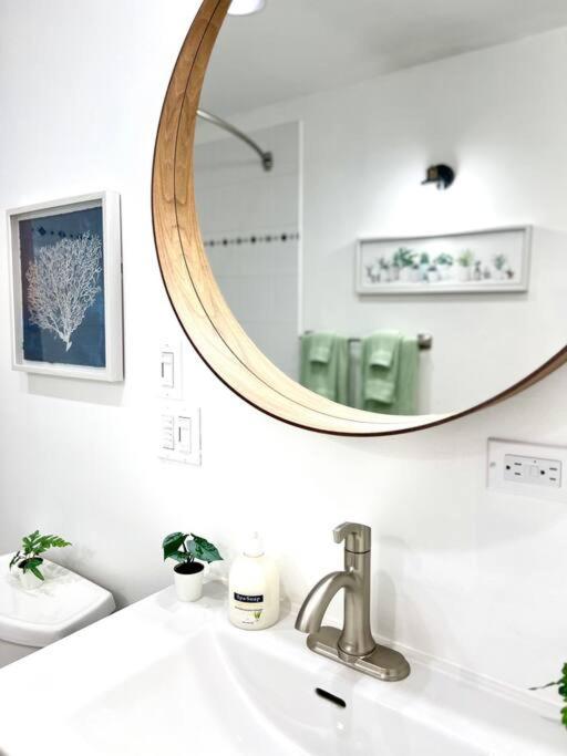 'Canyon Heights' Retreat (Grouse Mountain)