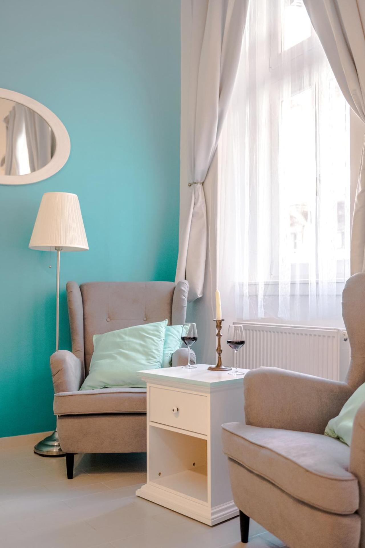 Ombre Apartment with parking option