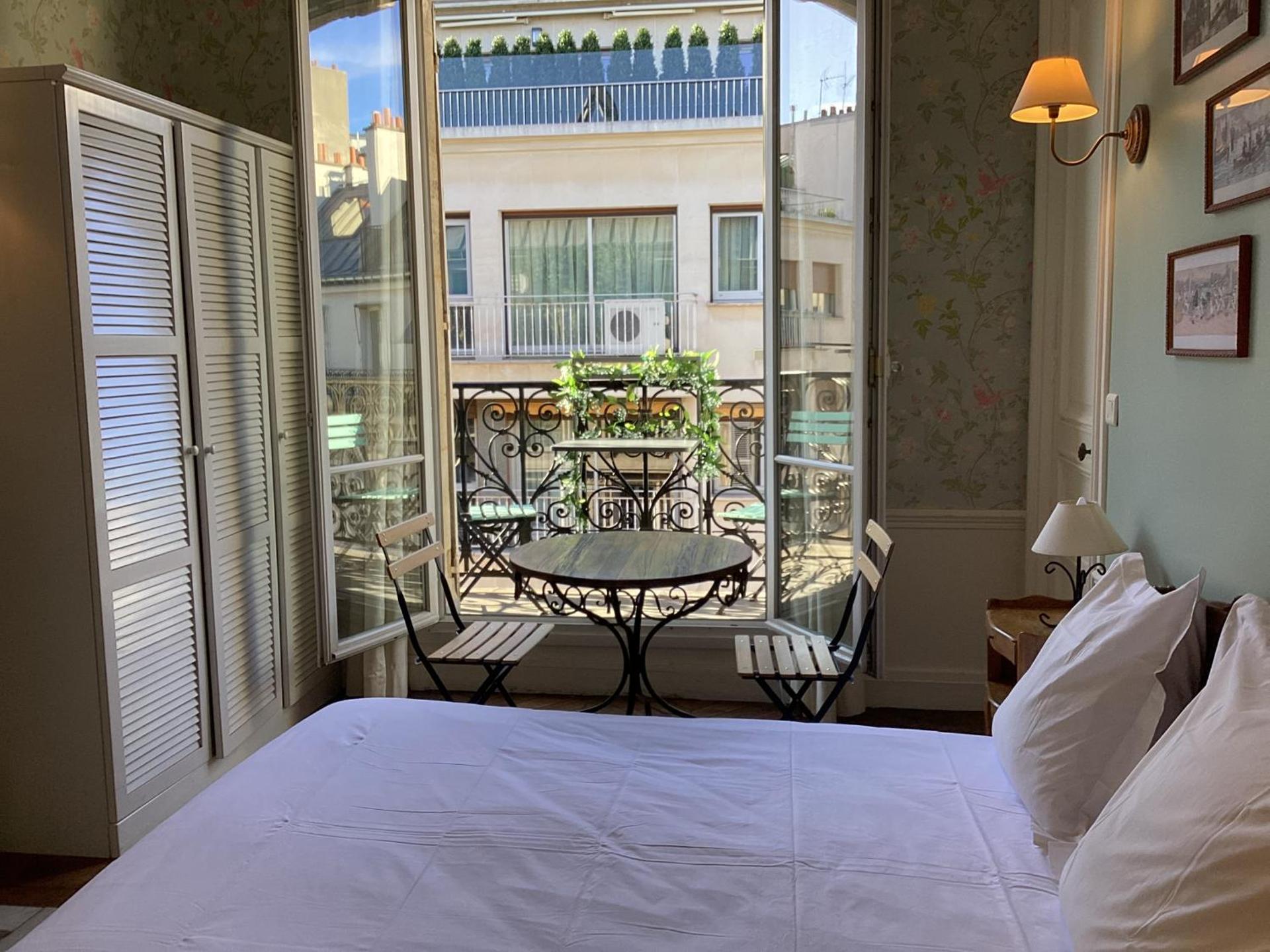 BED and BREAKFAST PARIS QUARTIER CHAMPS-ÉLYSÉES