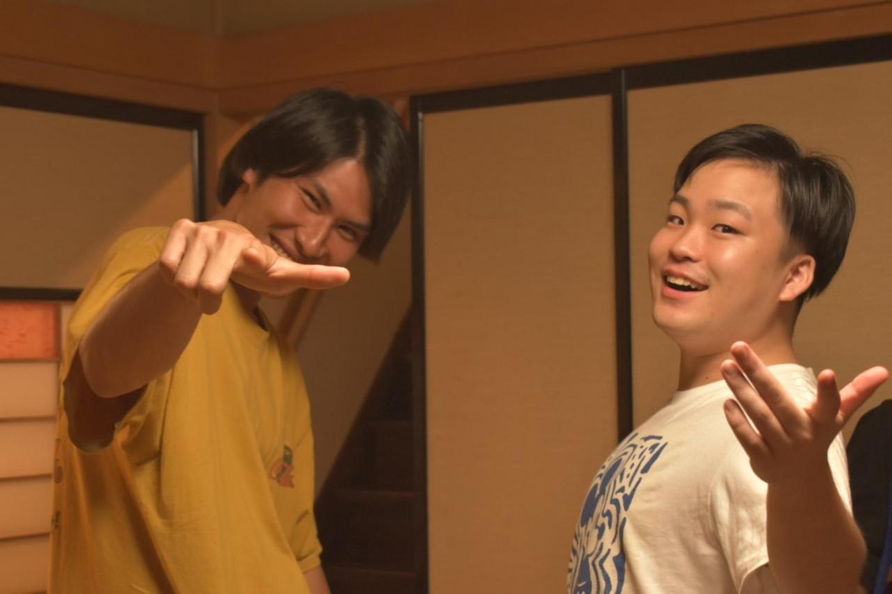 泊まれる図書館 寄処 -yosuga-