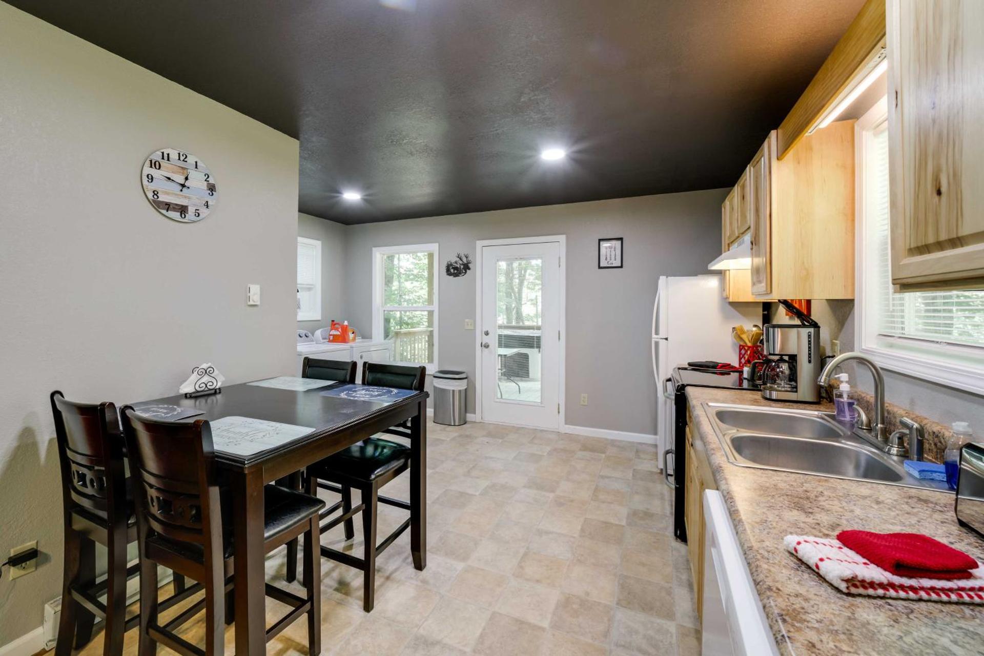 Cozy Whittier Cabin and Yard and Hot Tub, Pets Welcome