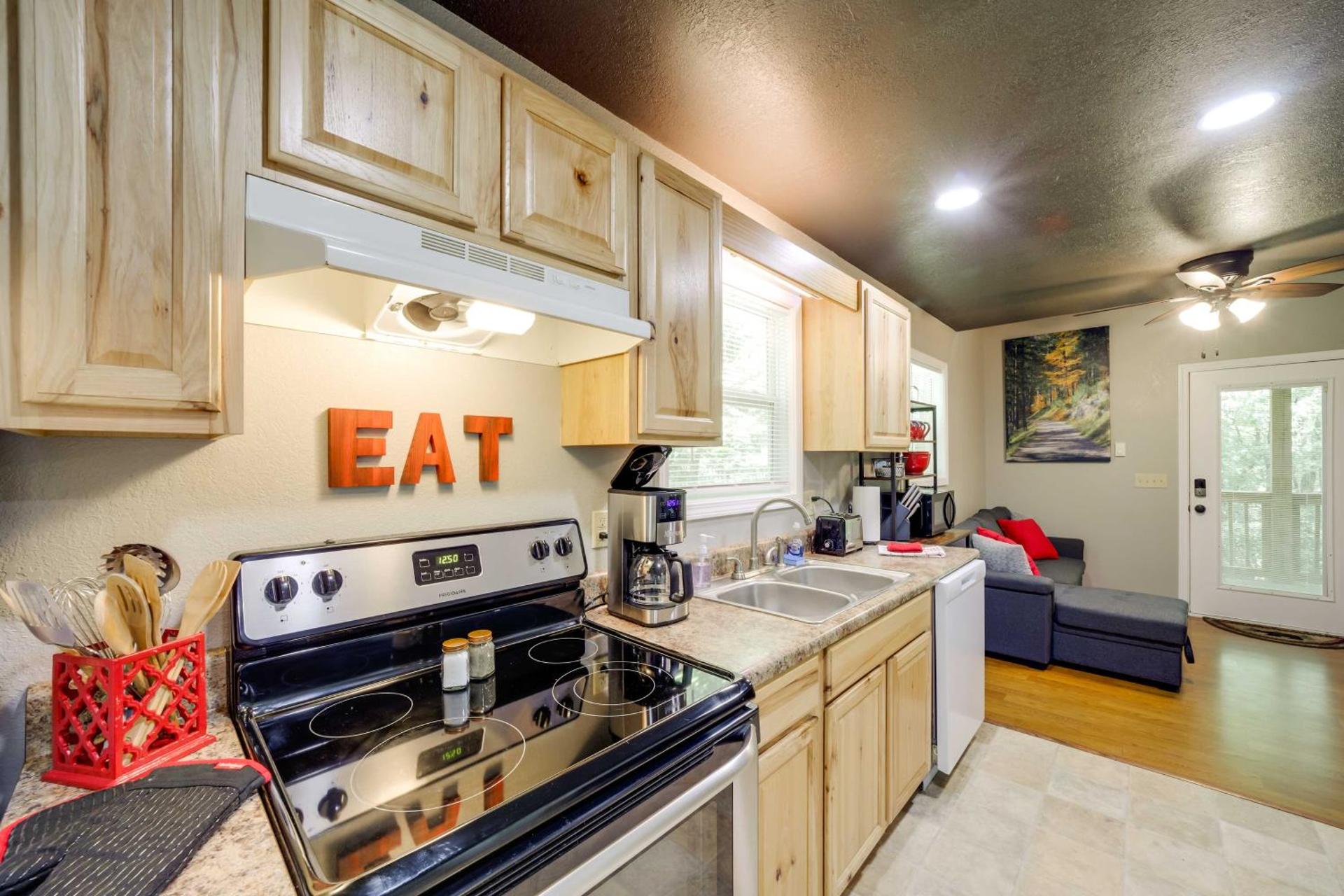 Cozy Whittier Cabin and Yard and Hot Tub, Pets Welcome