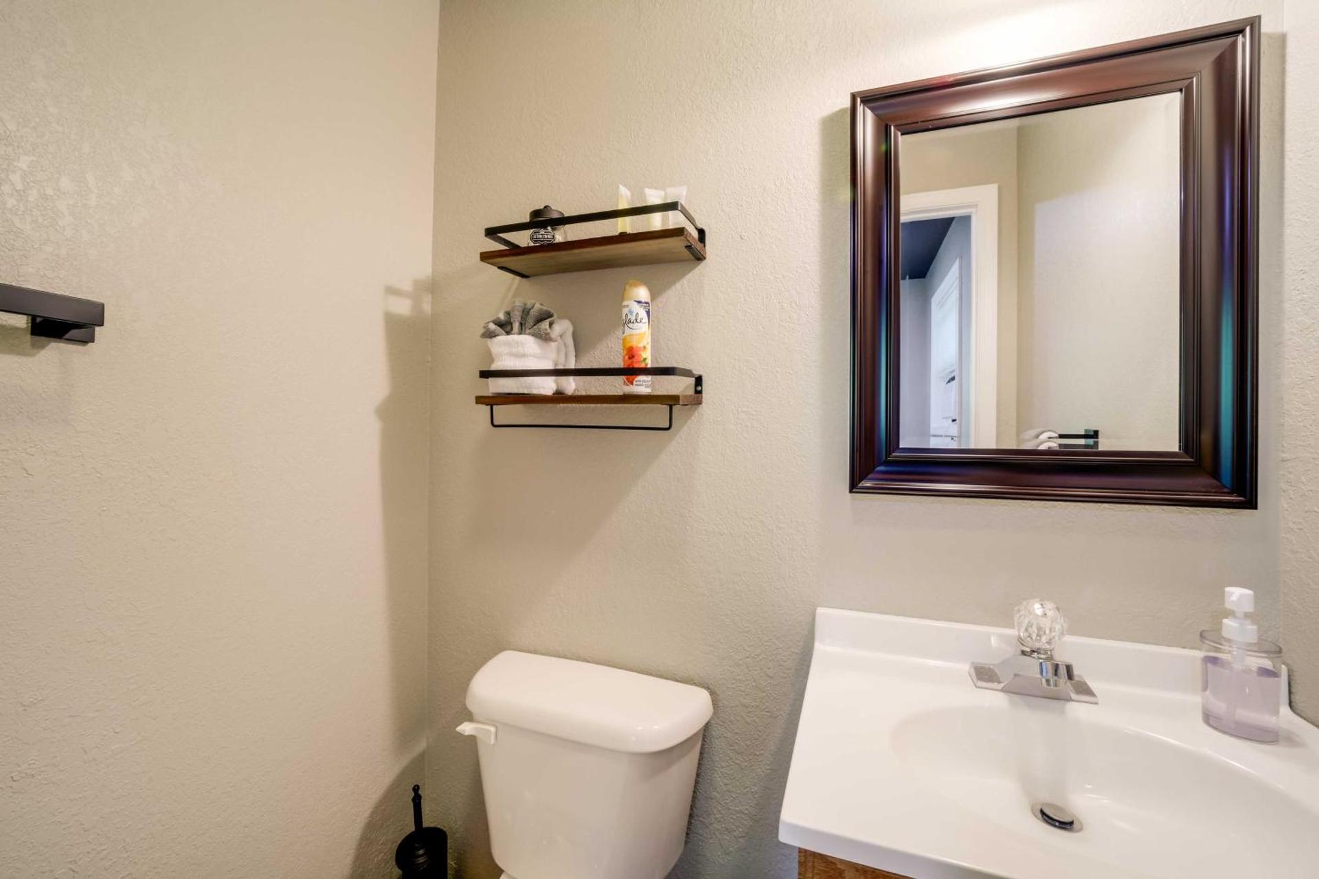 Cozy Whittier Cabin and Yard and Hot Tub, Pets Welcome