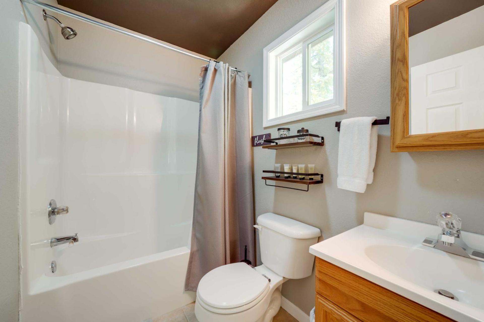 Cozy Whittier Cabin and Yard and Hot Tub, Pets Welcome