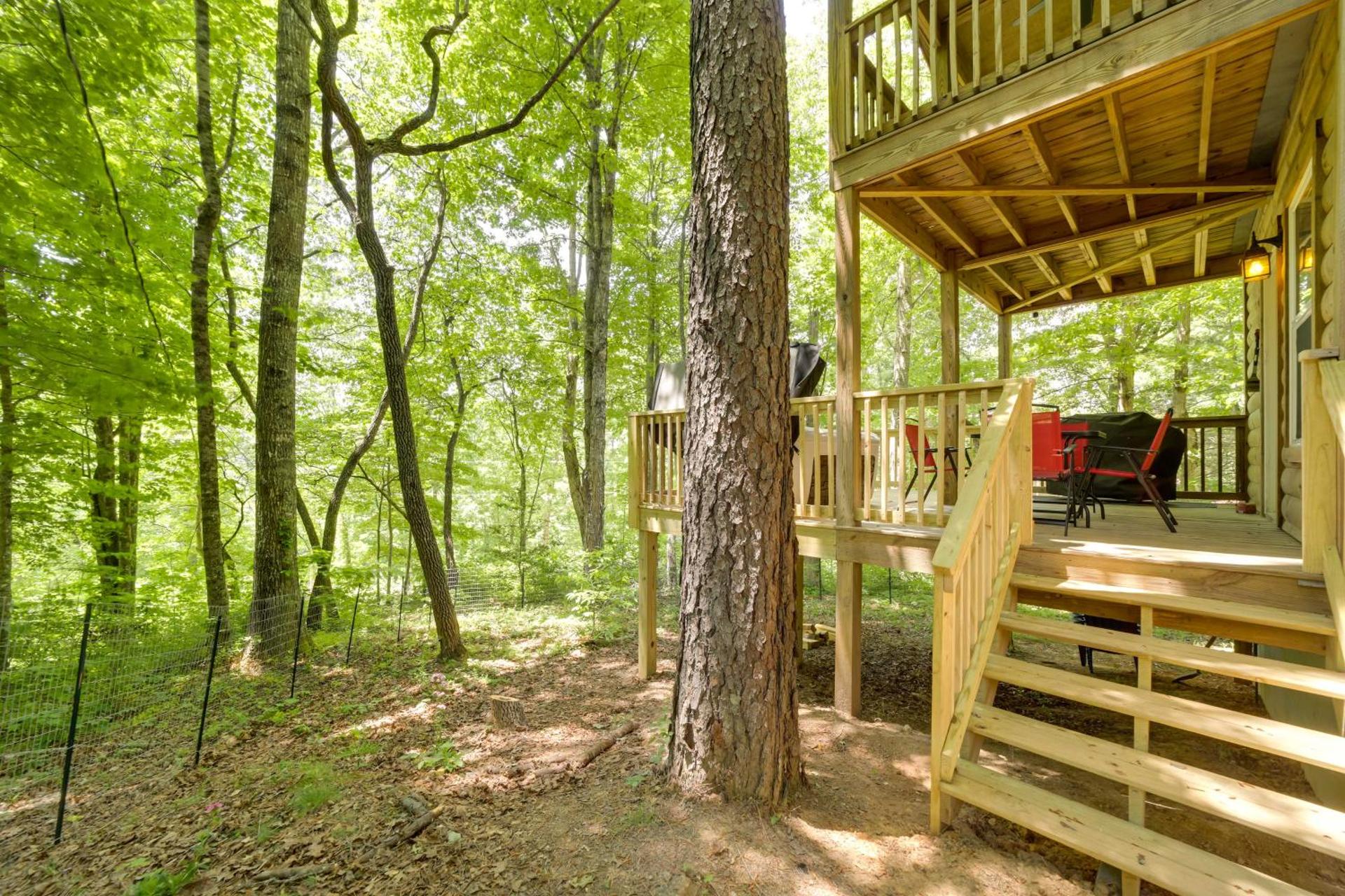 Cozy Whittier Cabin and Yard and Hot Tub, Pets Welcome