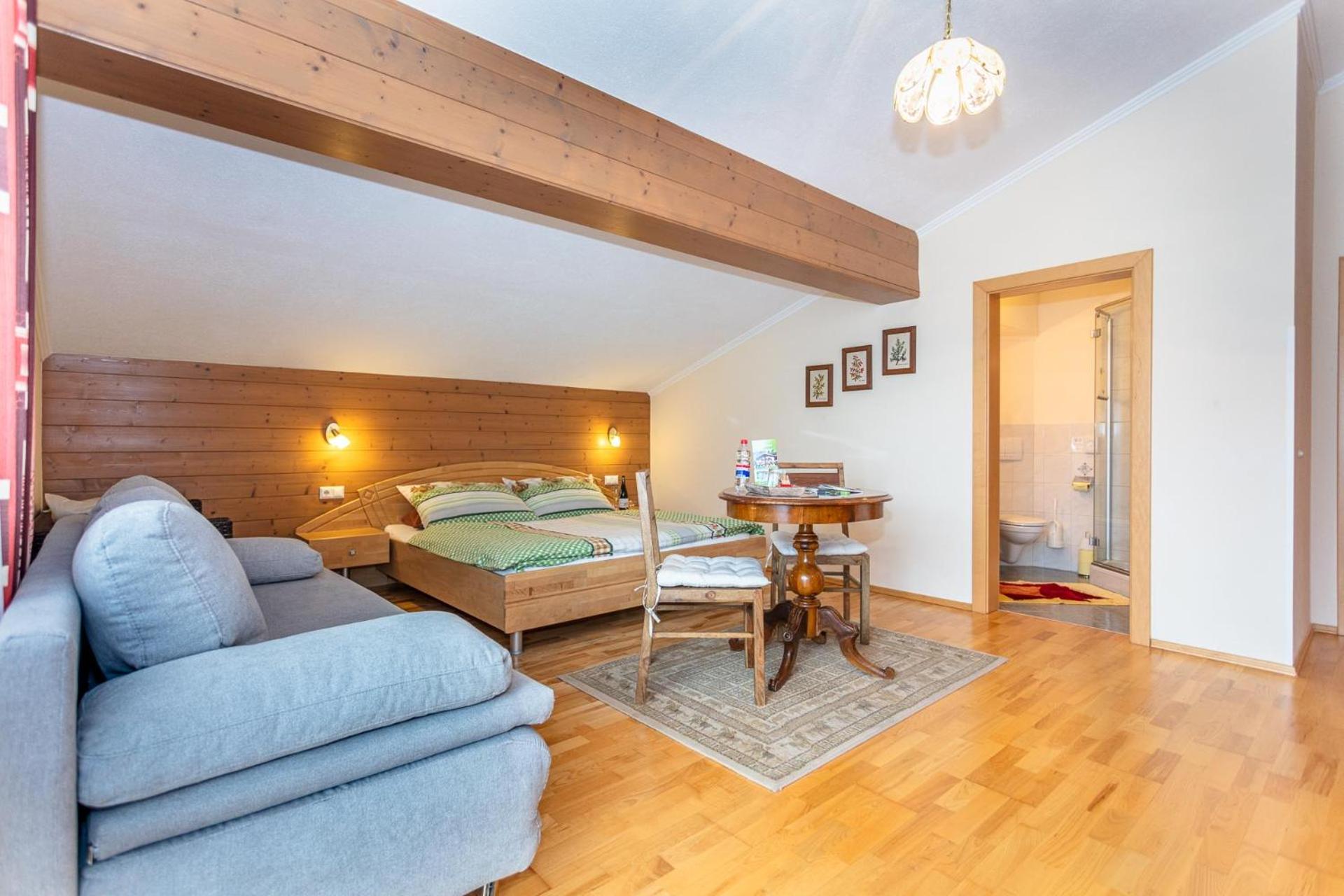 Photo of the whole room