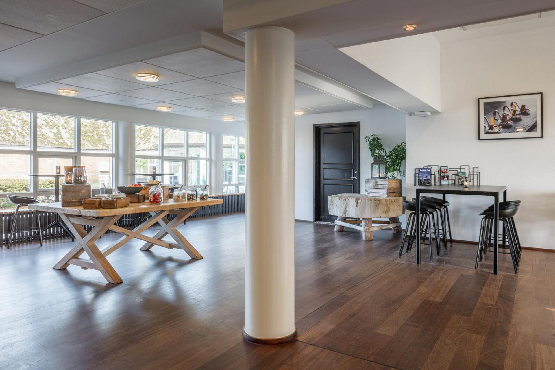 Meeting/conference room