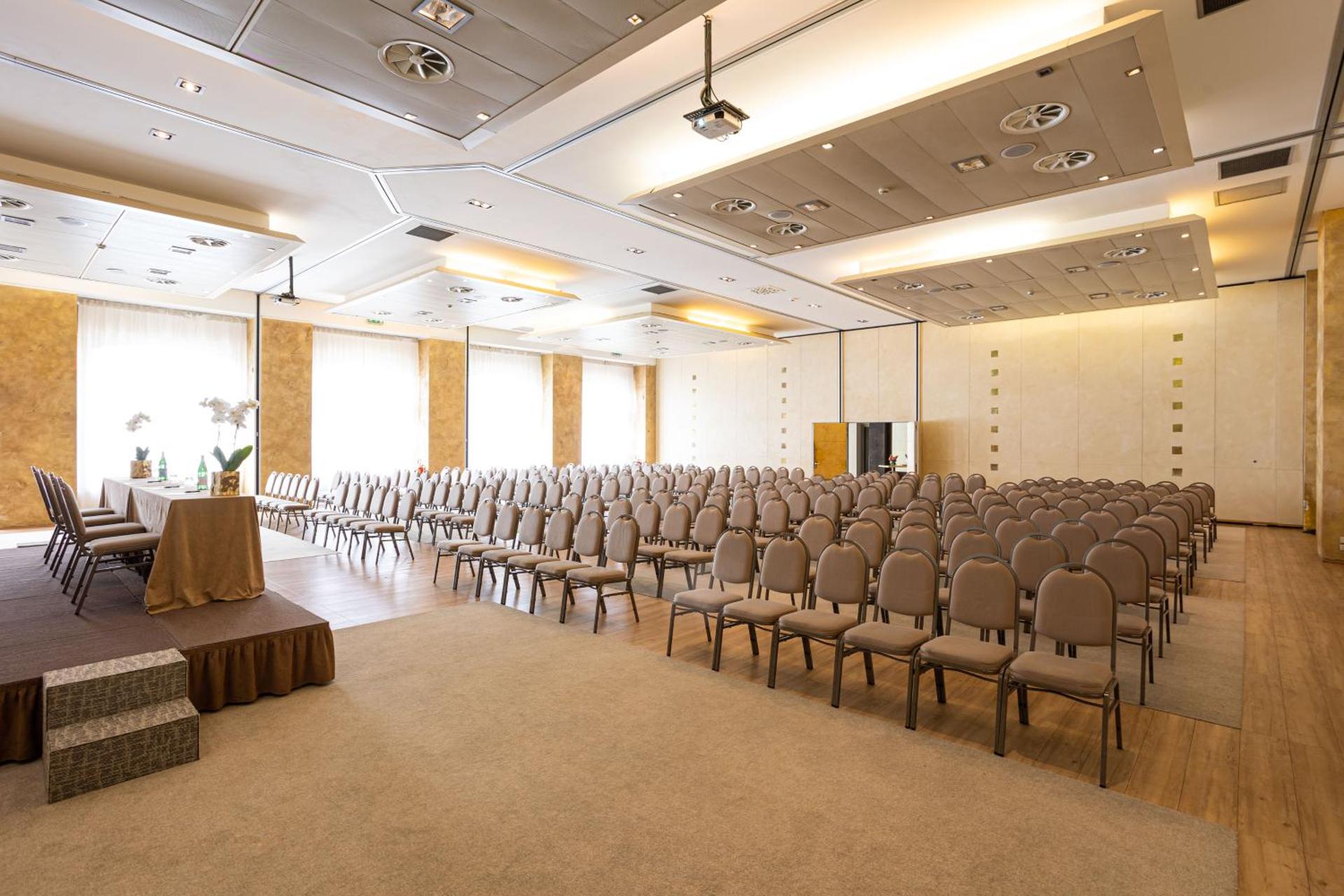 Meeting/conference room