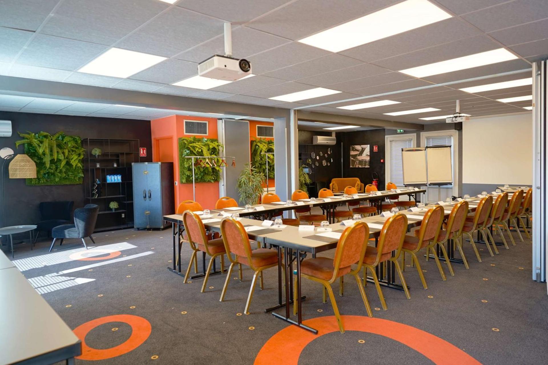 Meeting/conference room