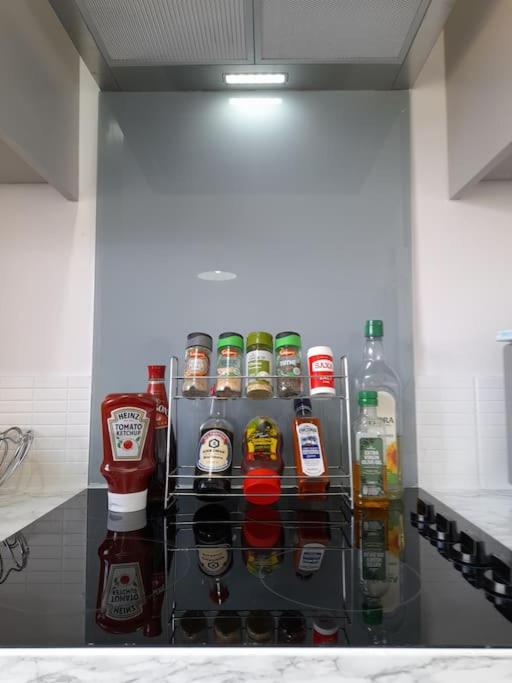 Cosy Apartment with Balcony and Breakfast