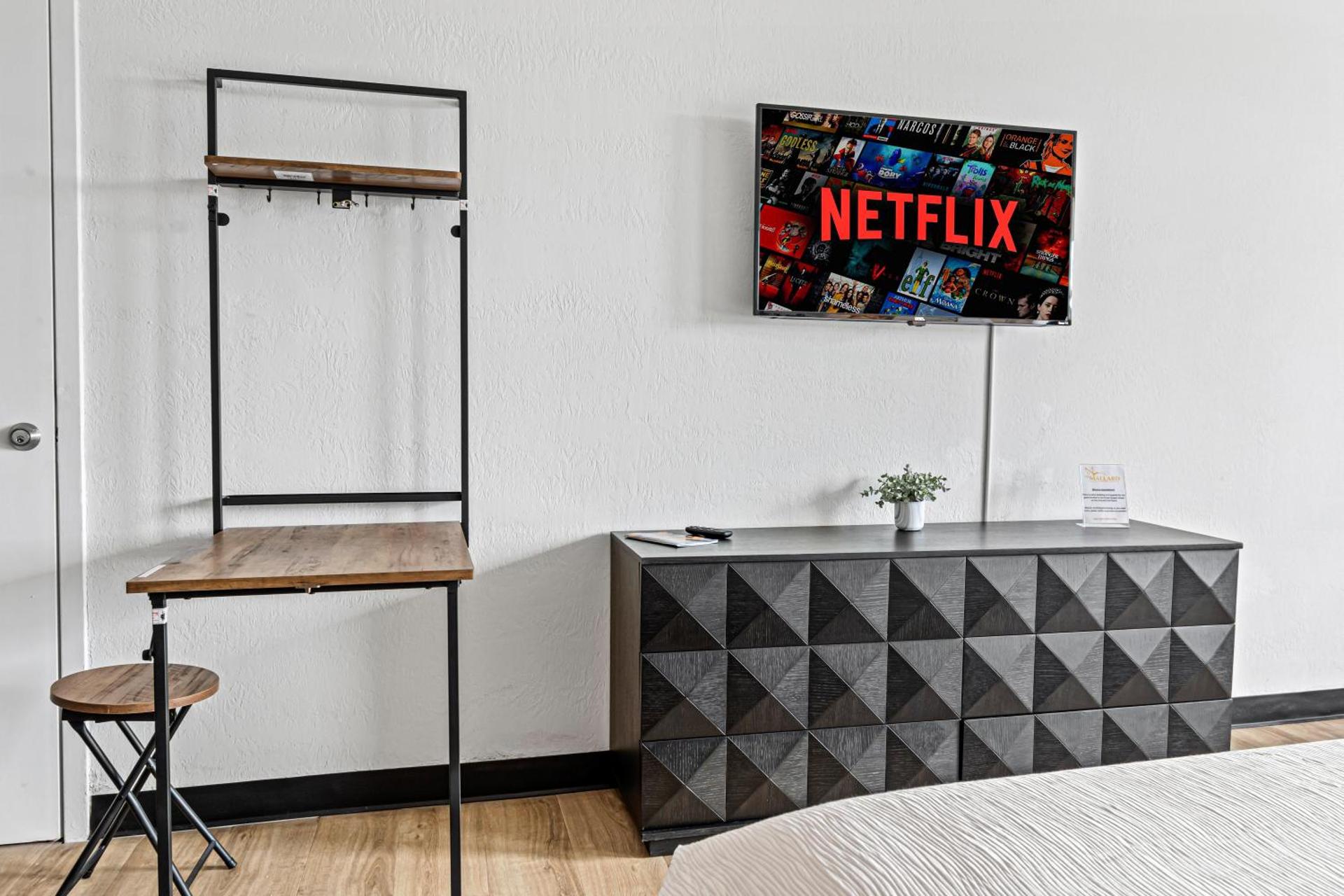 The Mallard Hotel & Suites