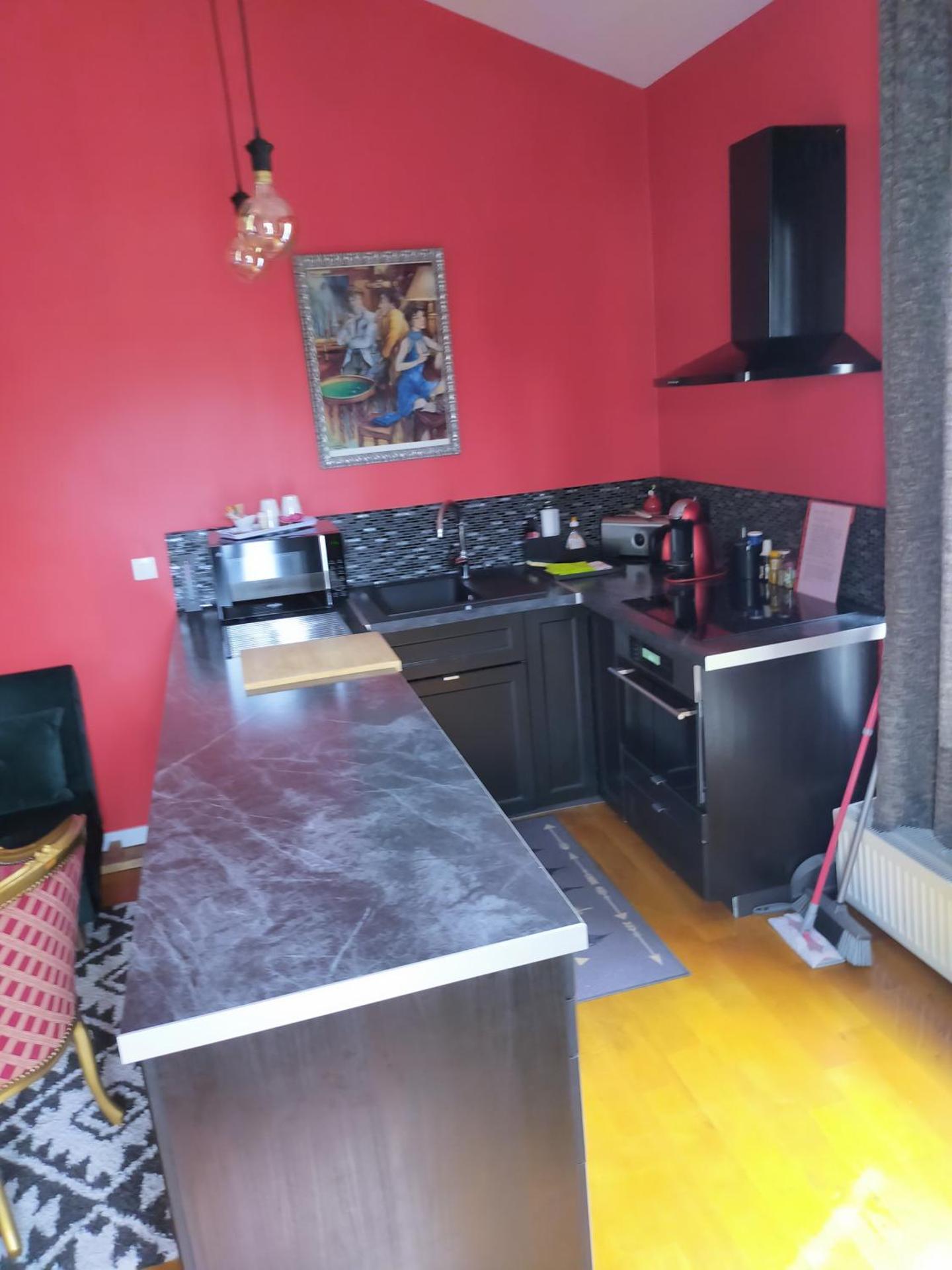 Kitchen or kitchenette