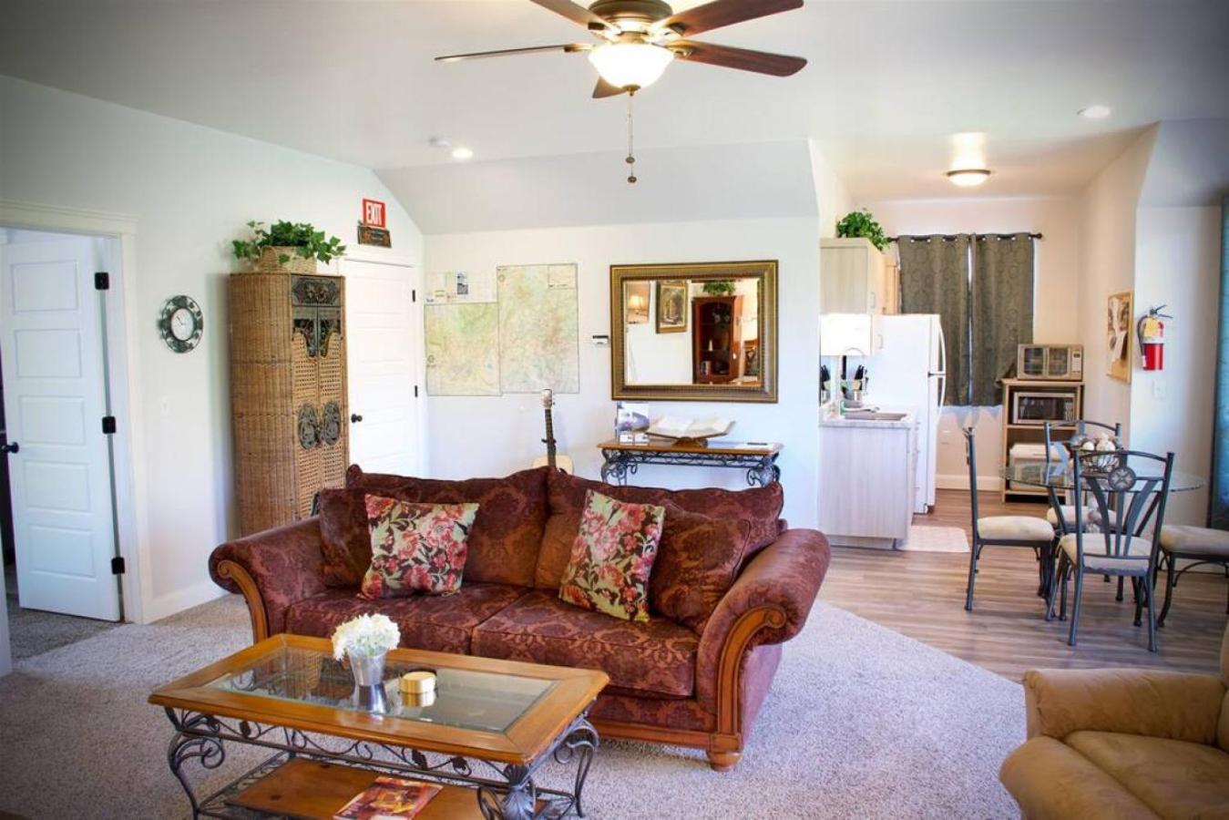 LV5 Upper Floor Suite