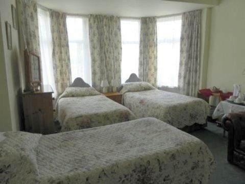 Hotels 24-7 - The Old Knoll Guesthouse