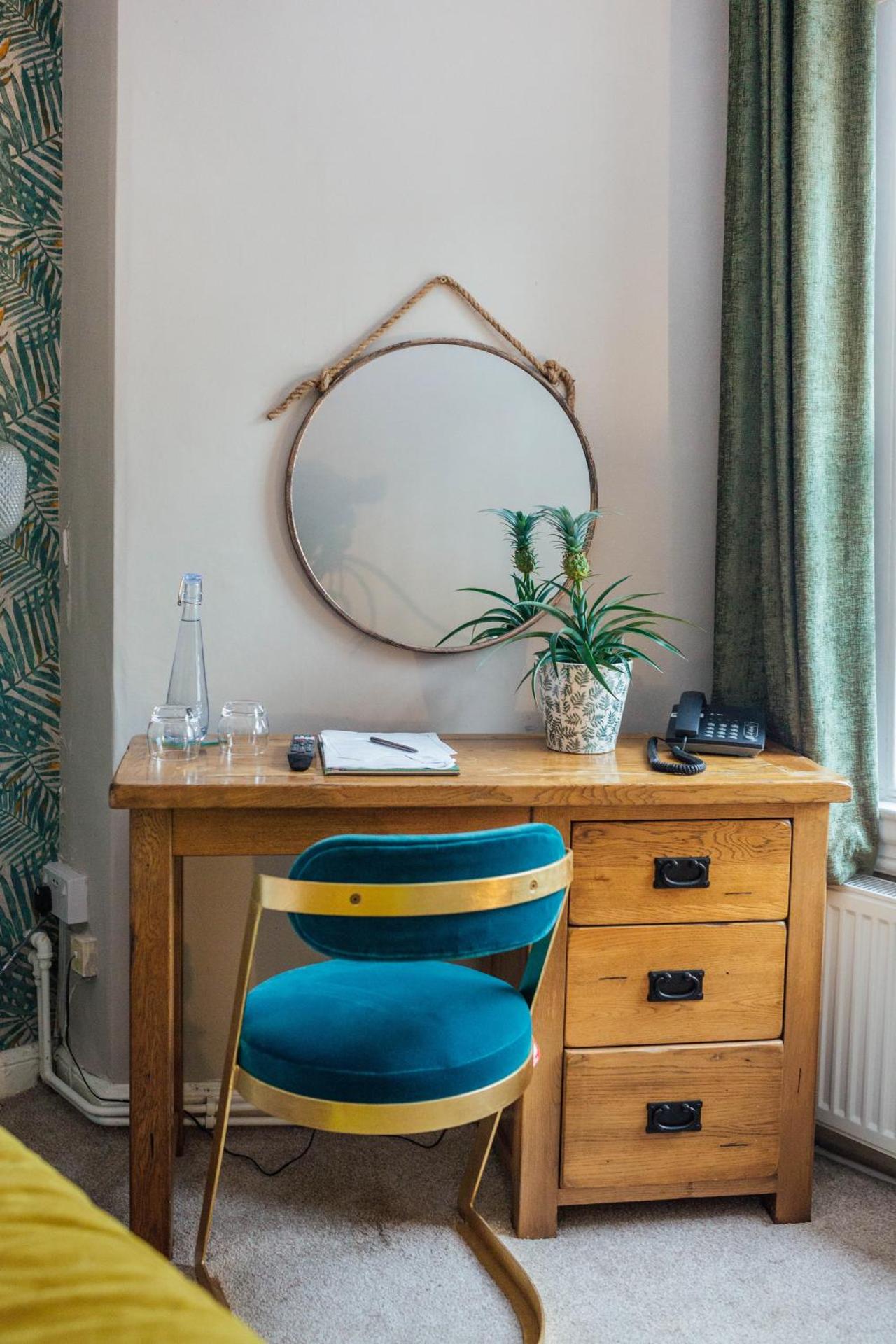 Small Double Room with En Suite