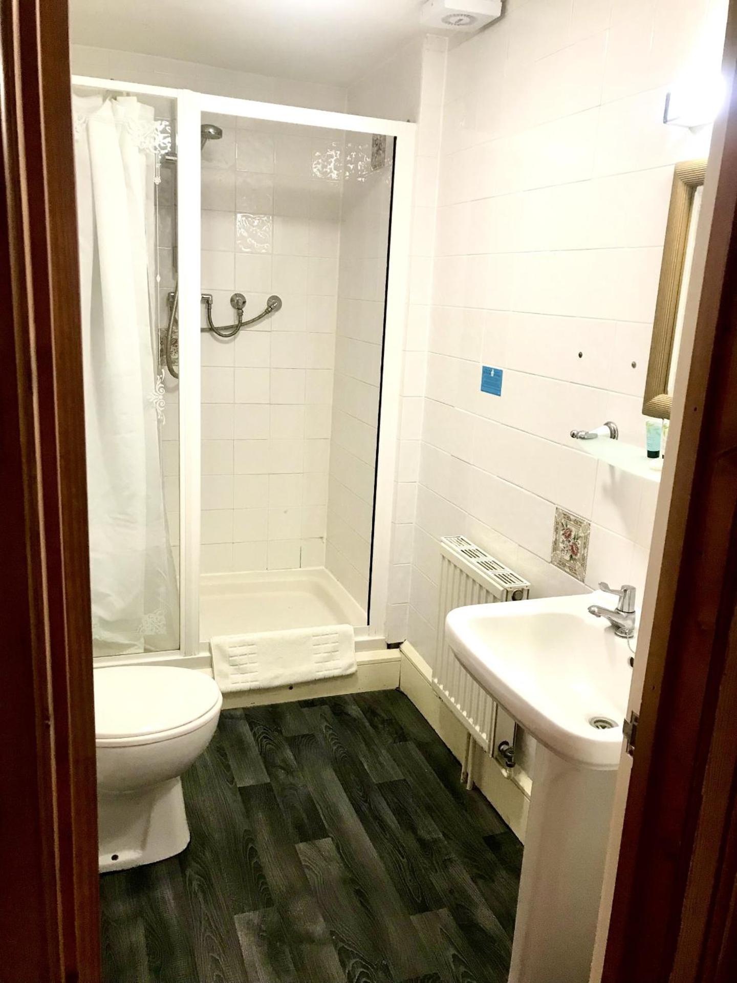 Double Room with Shower