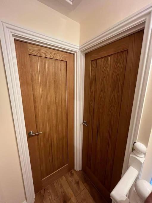 Old Canal-Side Cottage Taff Trail Merthyr Tydfil