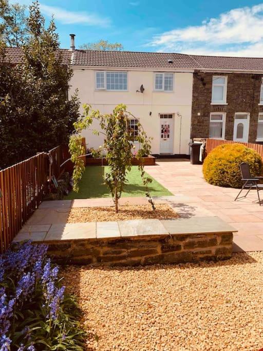 Old Canal-Side Cottage Taff Trail Merthyr Tydfil