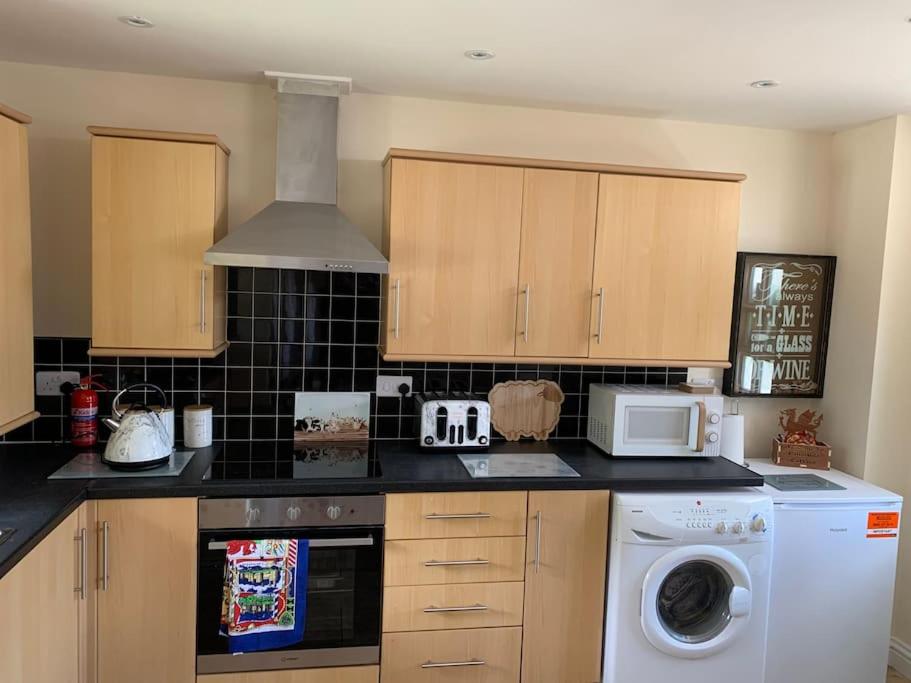 Old Canal-Side Cottage Taff Trail Merthyr Tydfil