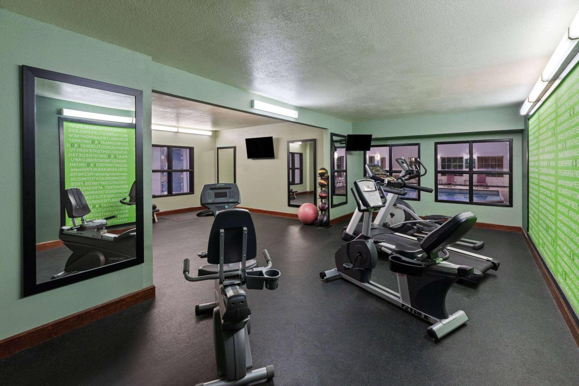 La Quinta by Wyndham Olathe