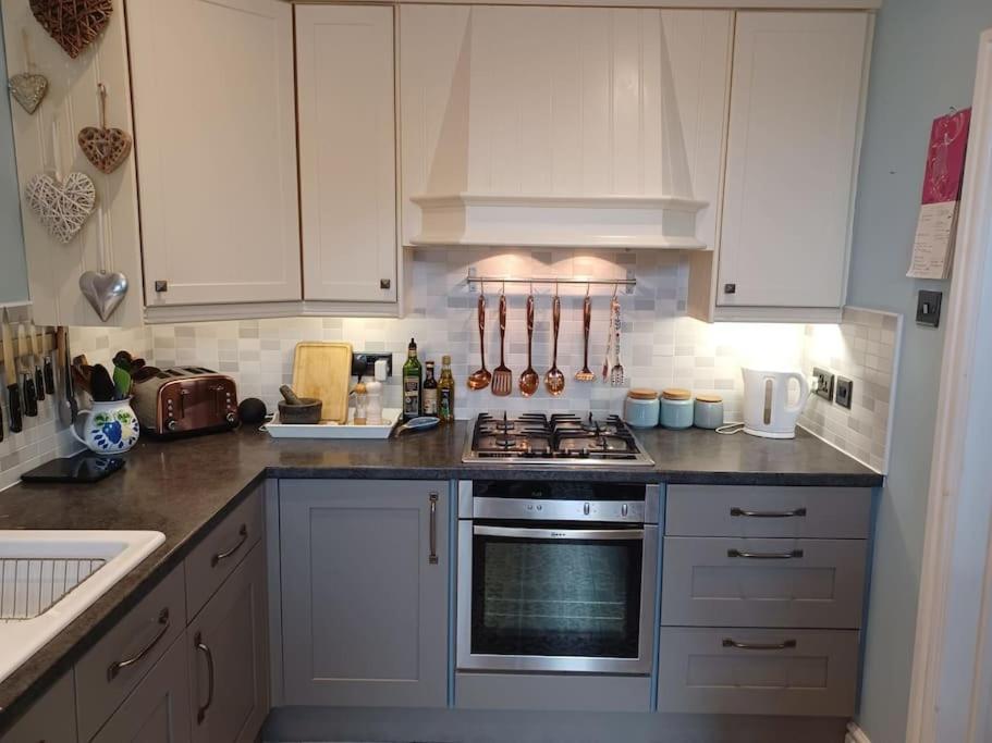 7 Cromwell Gardens - 2 Bed House