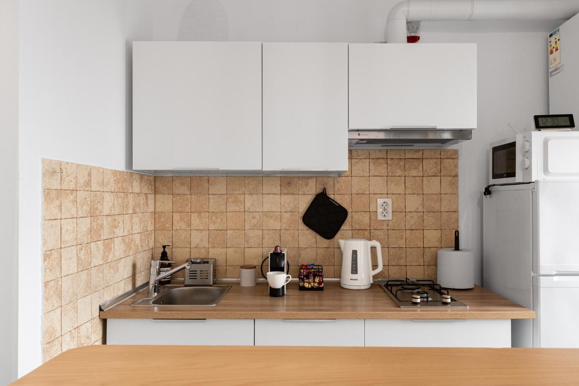 Kitchen or kitchenette