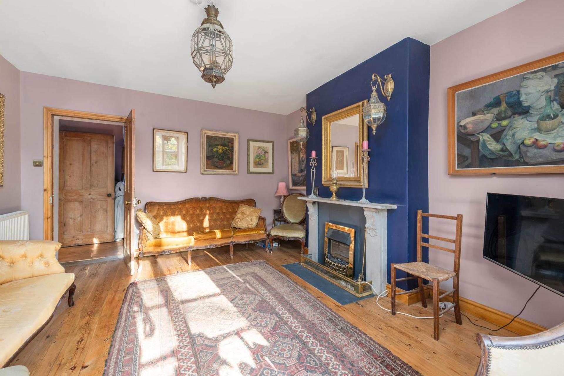 Country House with 7 bedrooms and 3 buildings