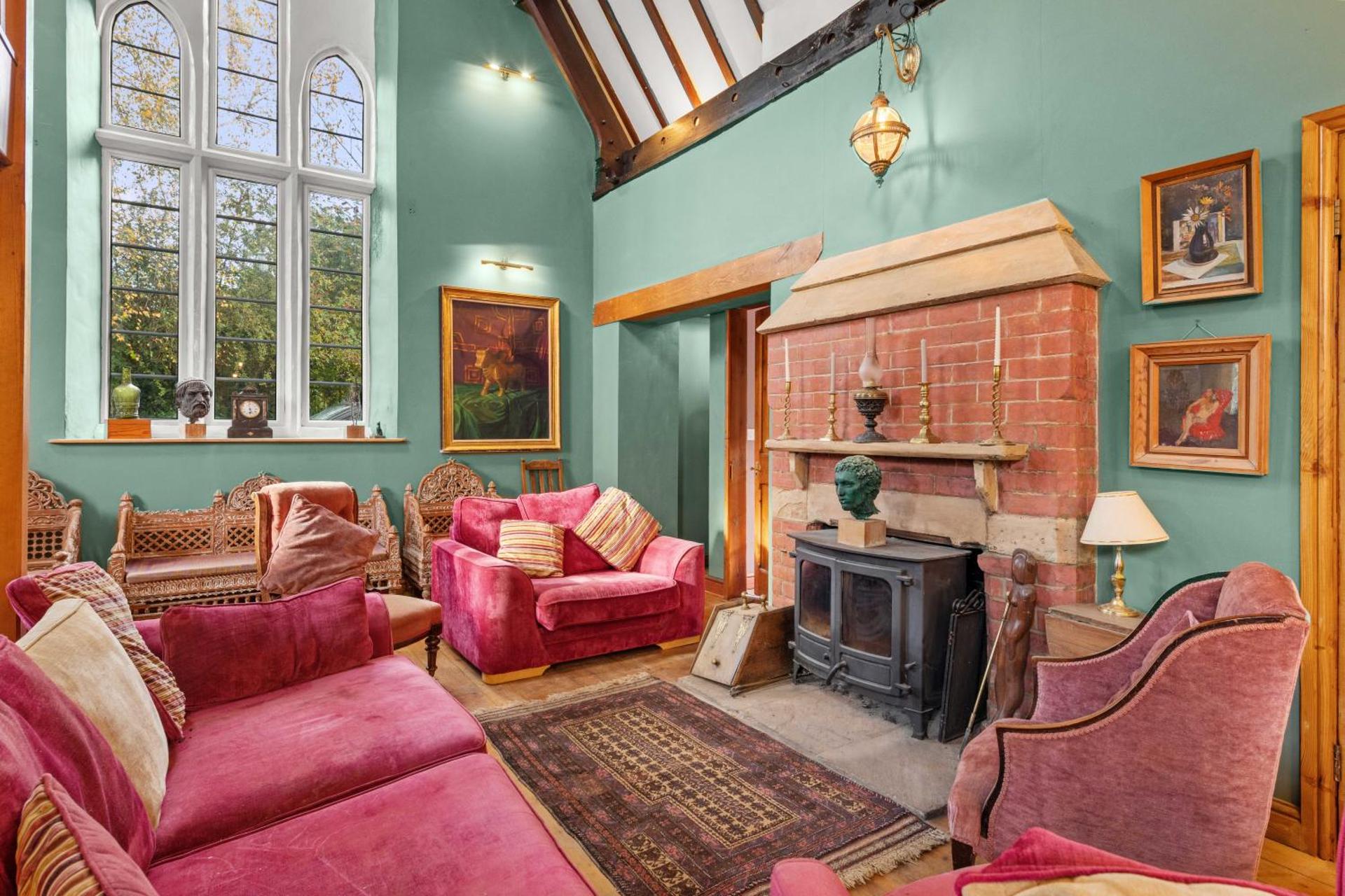 Country House with 7 bedrooms and 3 buildings