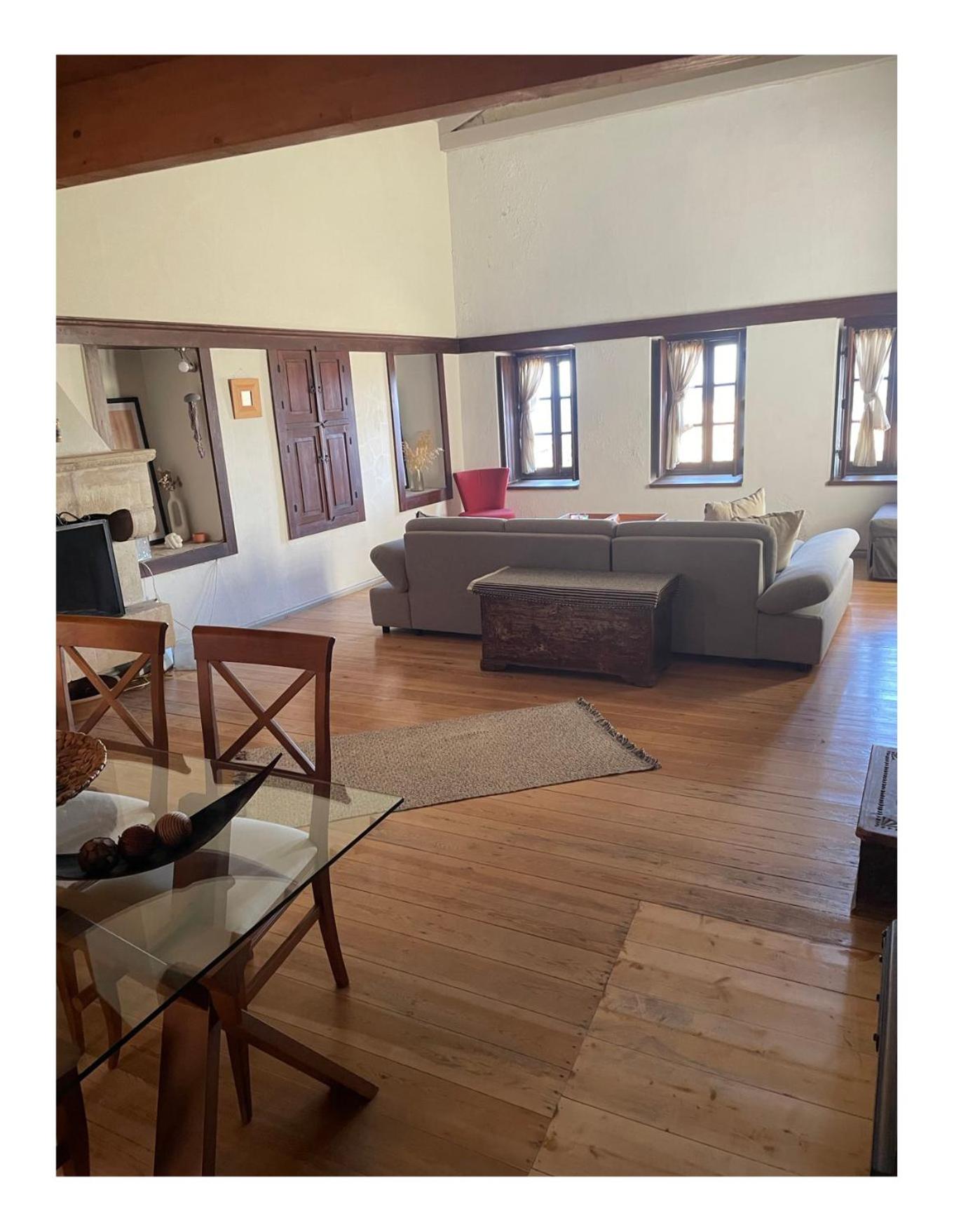 Daphne superior castle suite