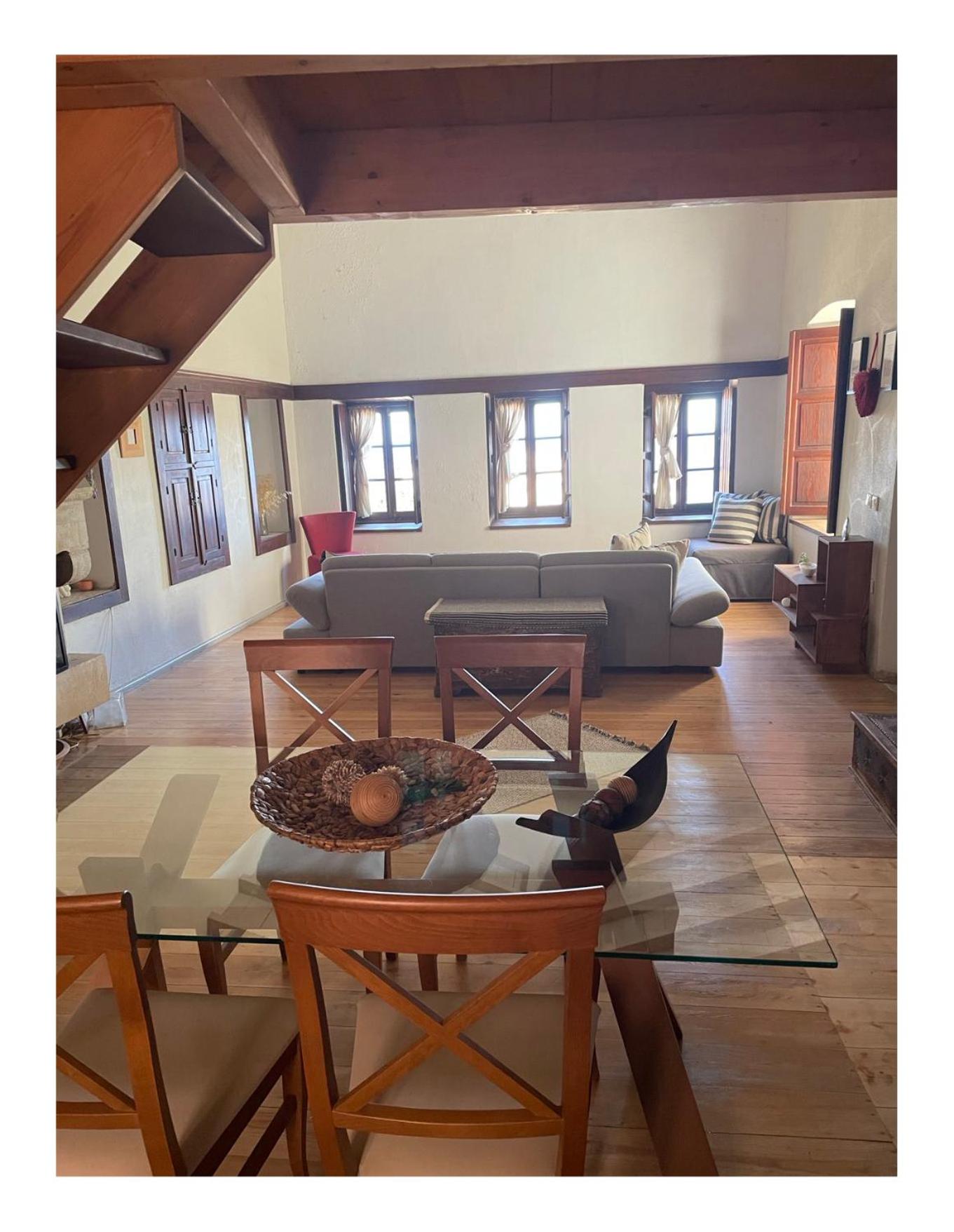 Daphne superior castle suite