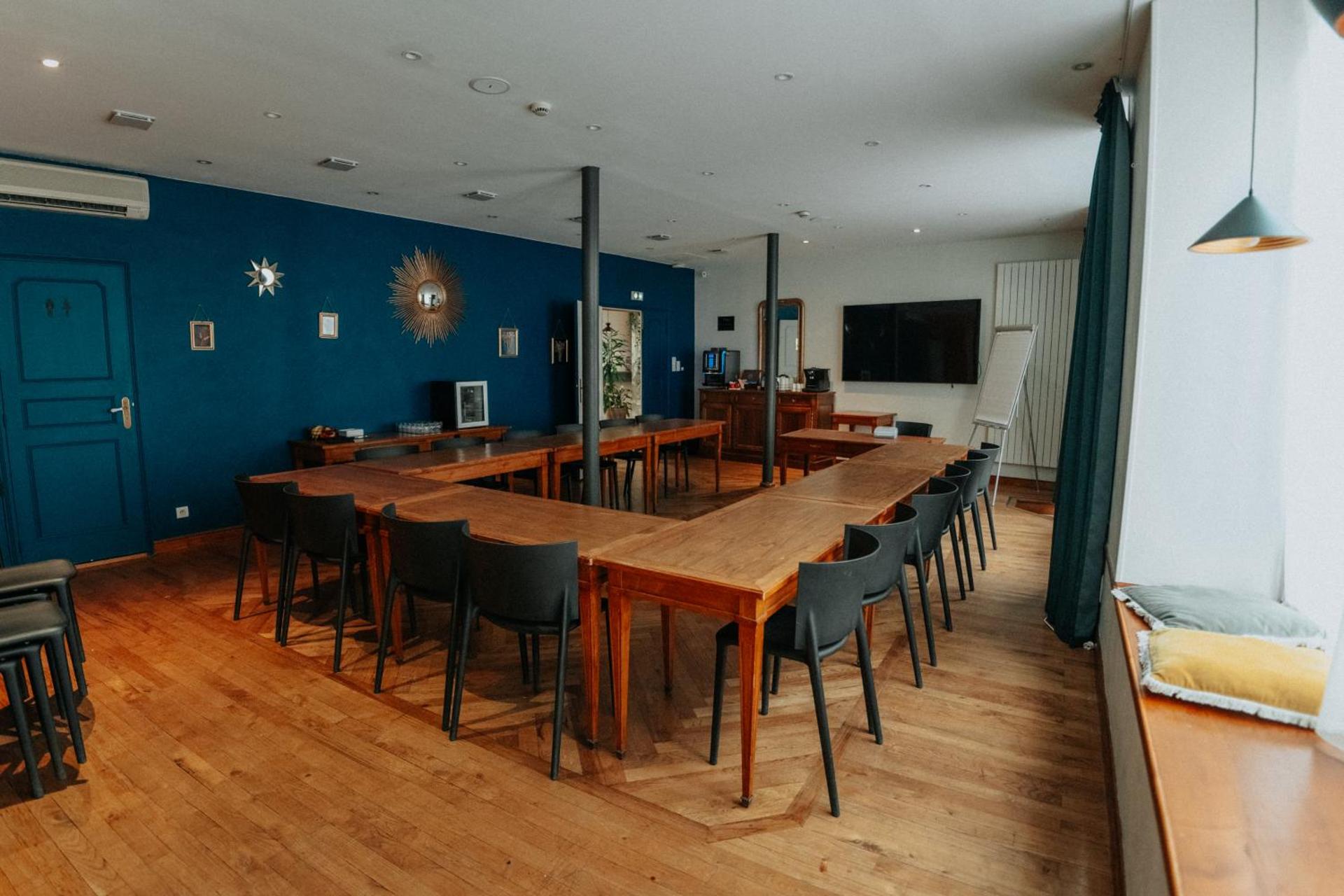 Meeting/conference room