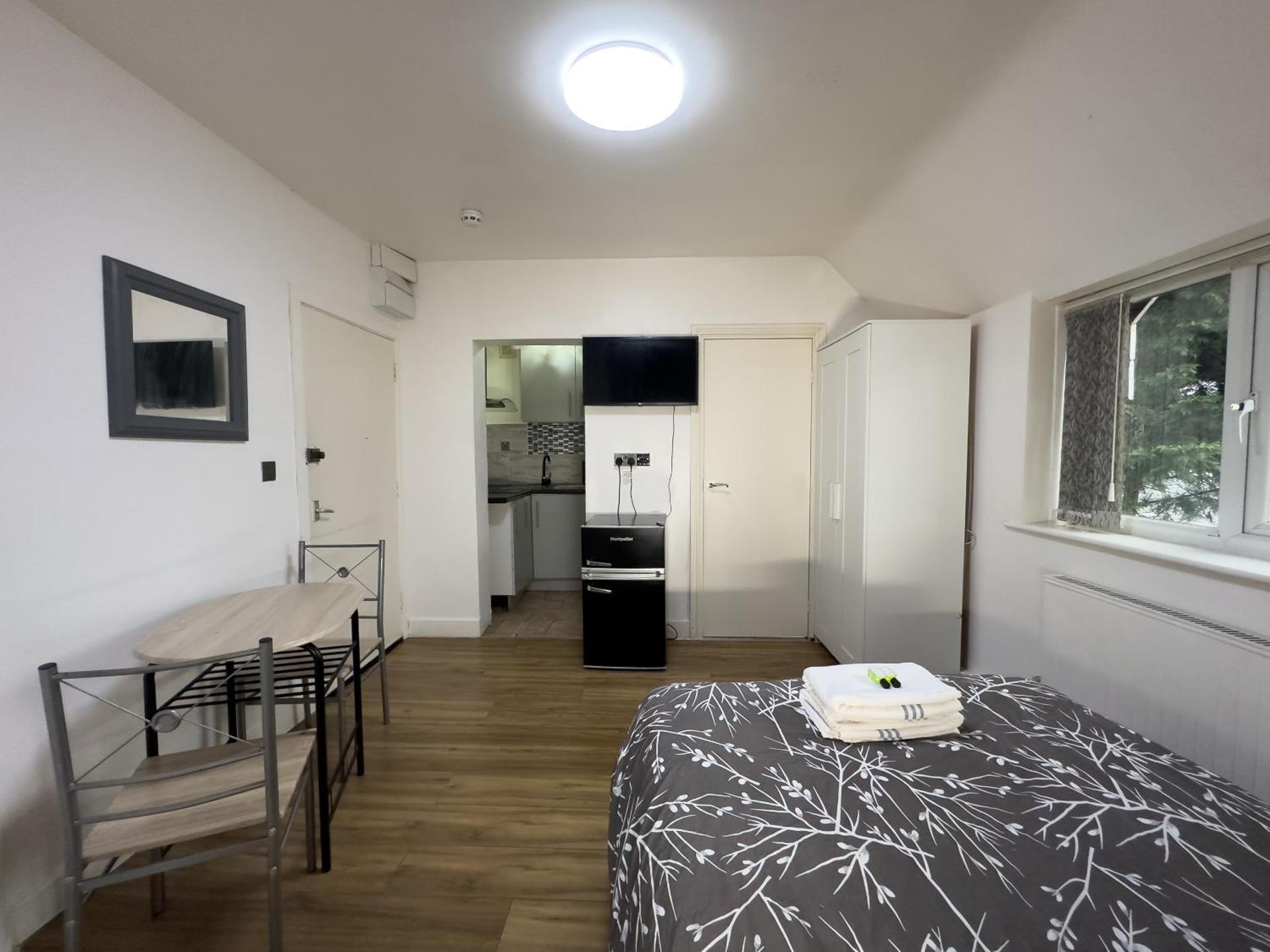 Hills View Apartments