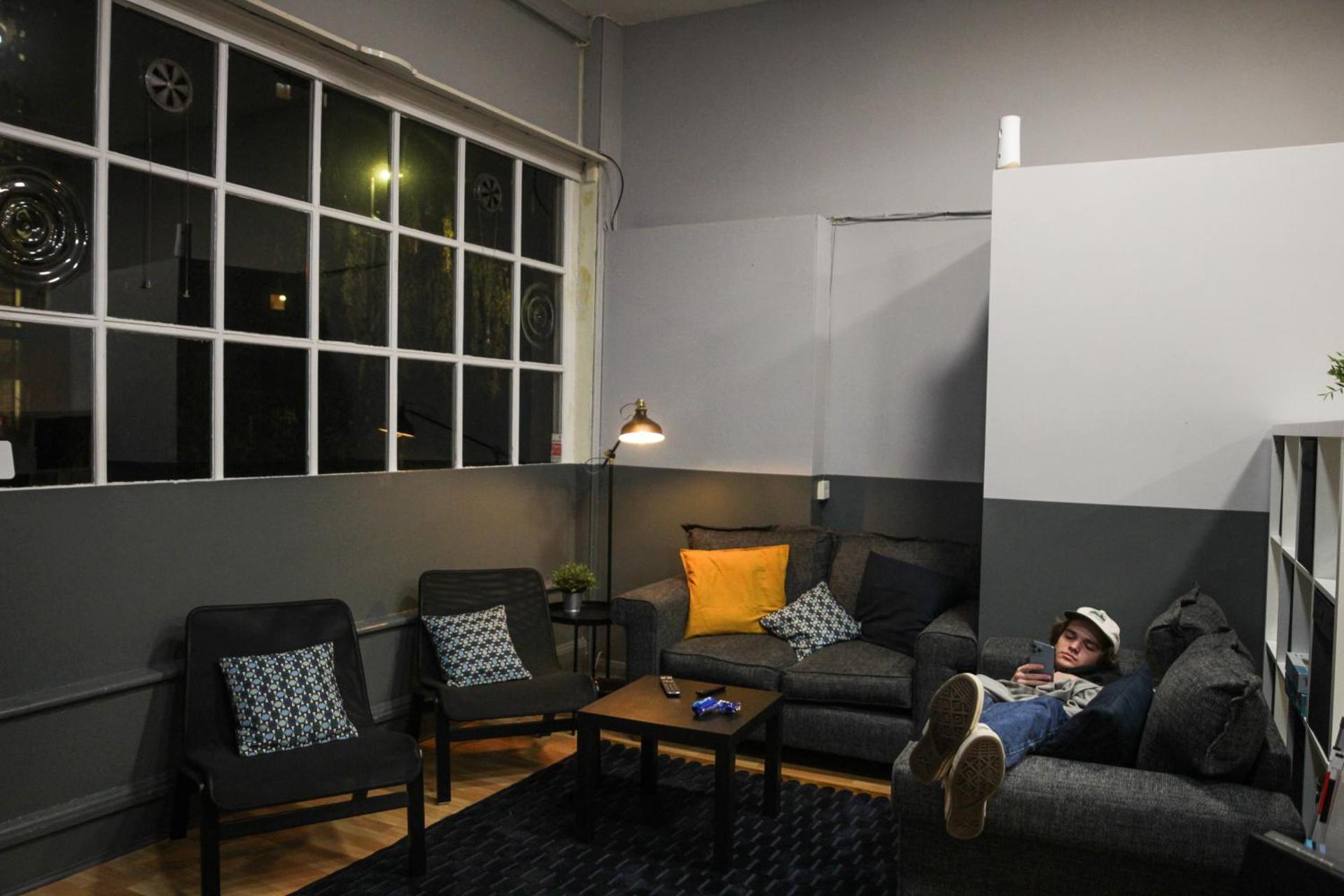 Communal lounge/ TV room