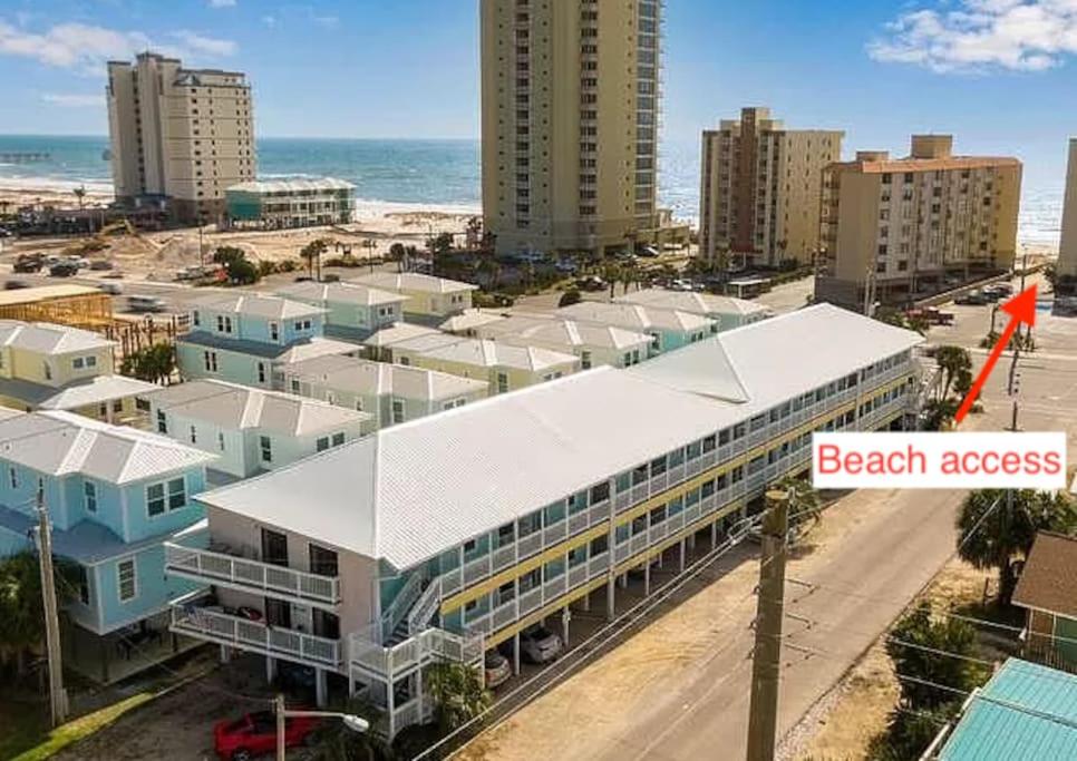 Deeded Beach Access in Heart of GS and 10 min Walk to Hangout