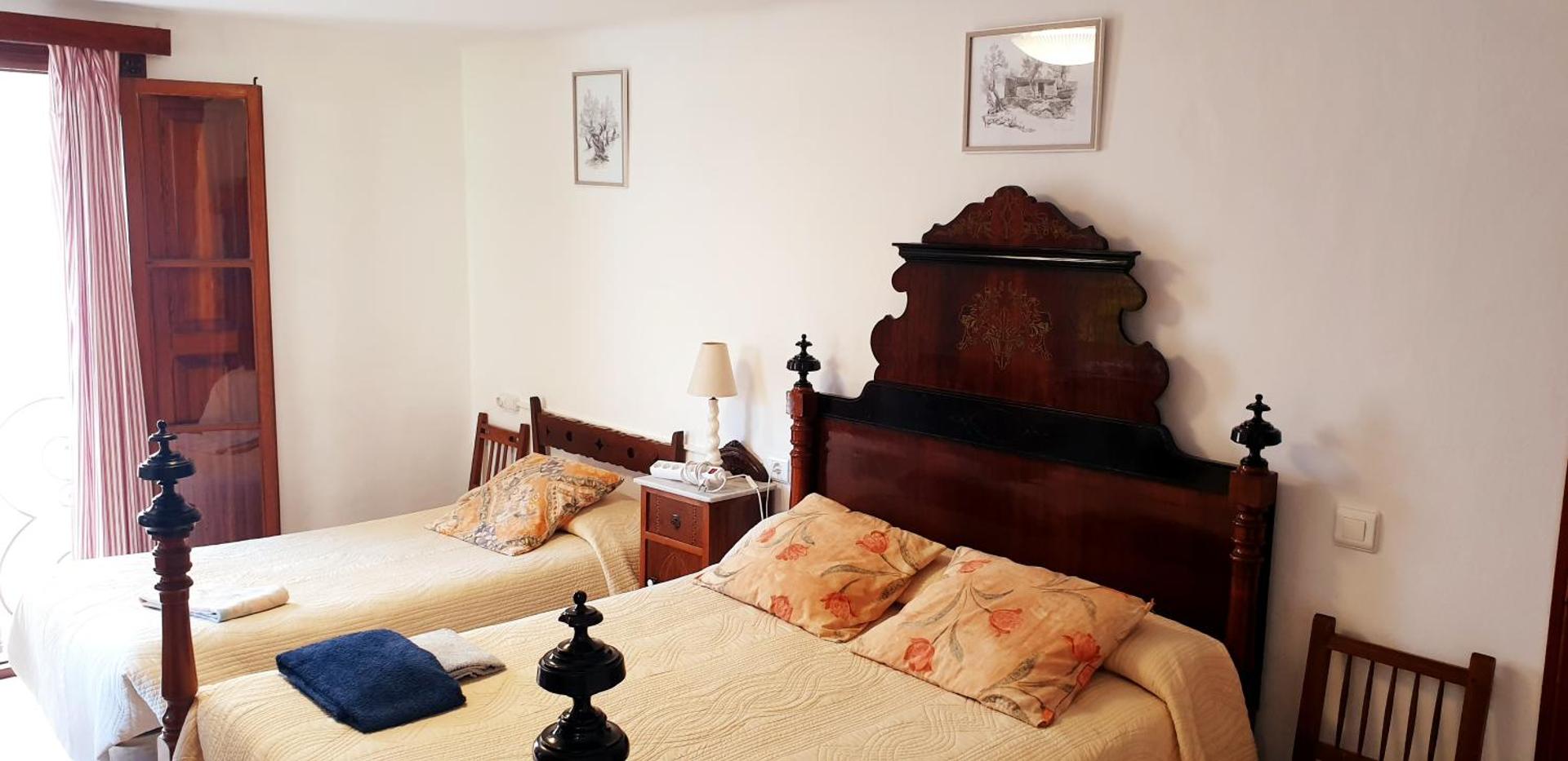 Triple Room with Shared Bathroom