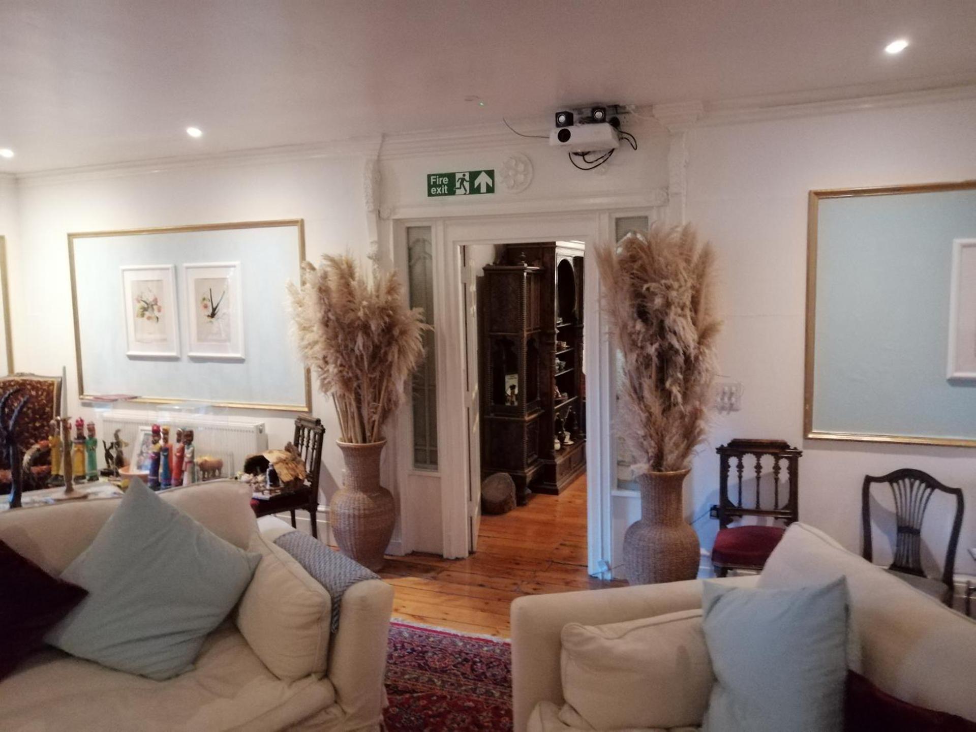 Communal lounge/ TV room