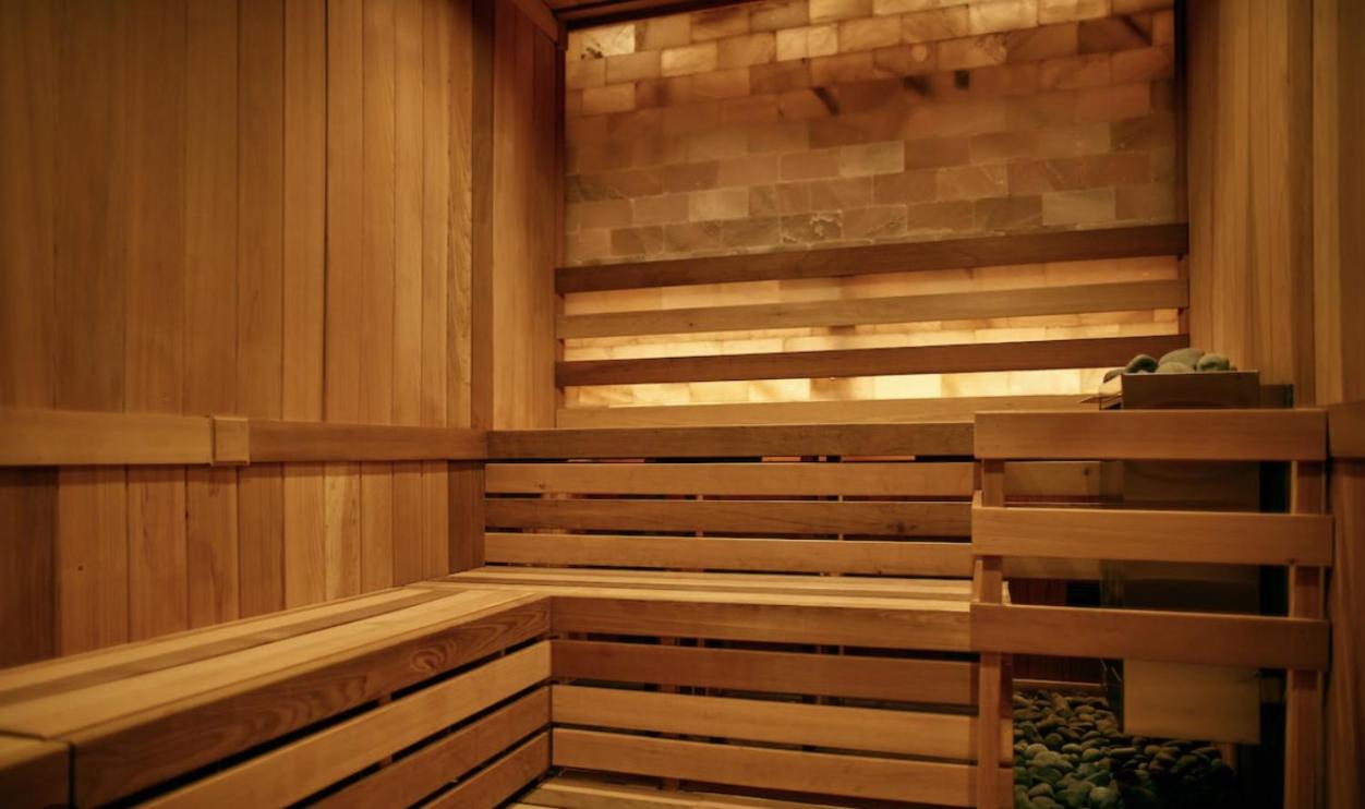 Cozy Mountain View Condo