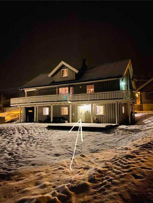 Hjemmekoselig leilighet i underetasje