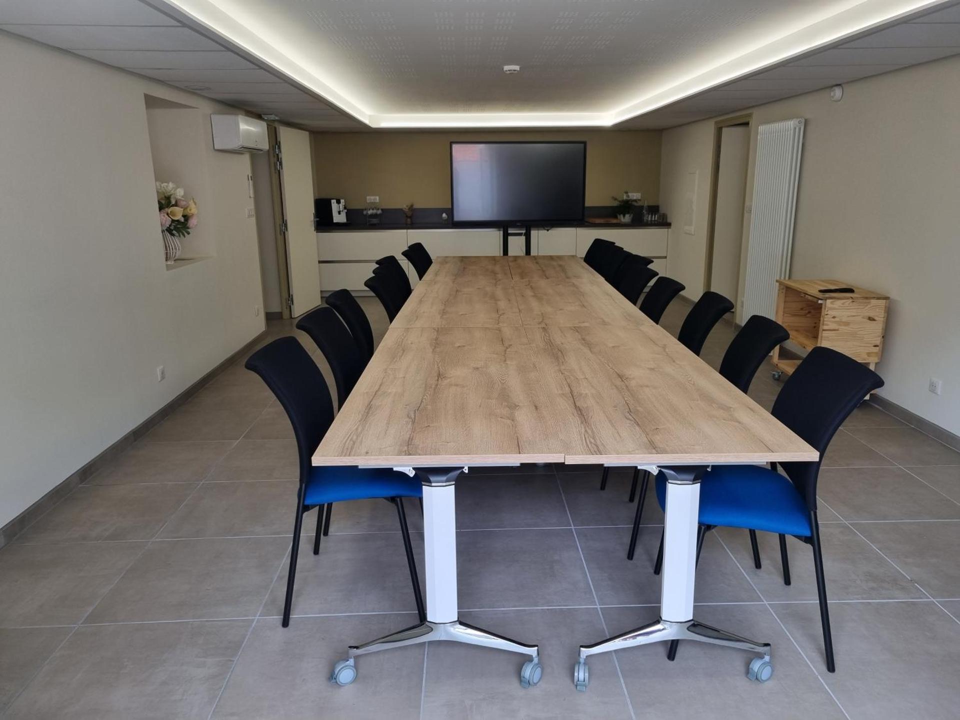 Meeting/conference room