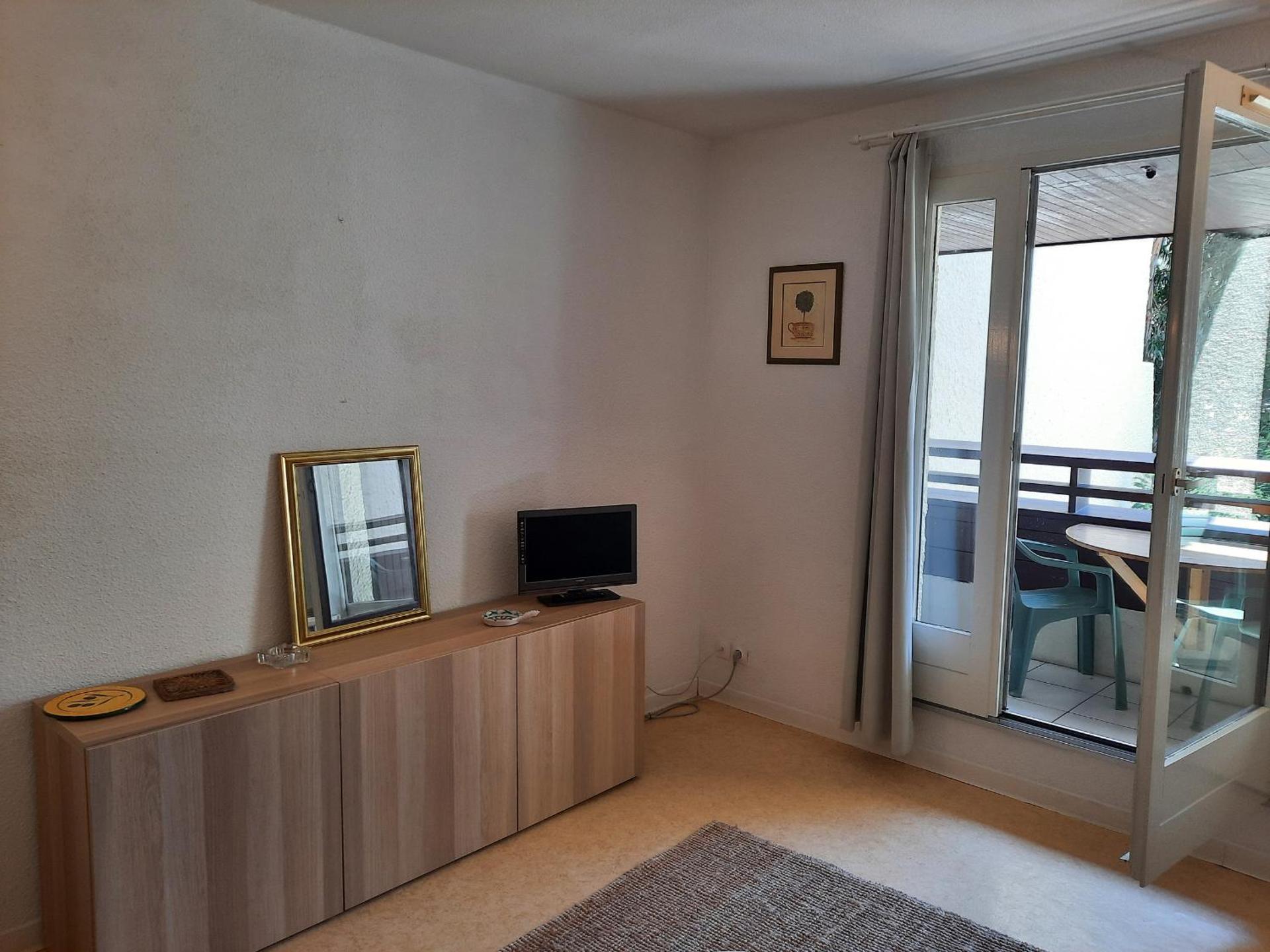 Appartement Lumineux à Seignosse, Proche Plage, Commerces et Activités, Parking, Wifi et Balcon - FR-1-239-813